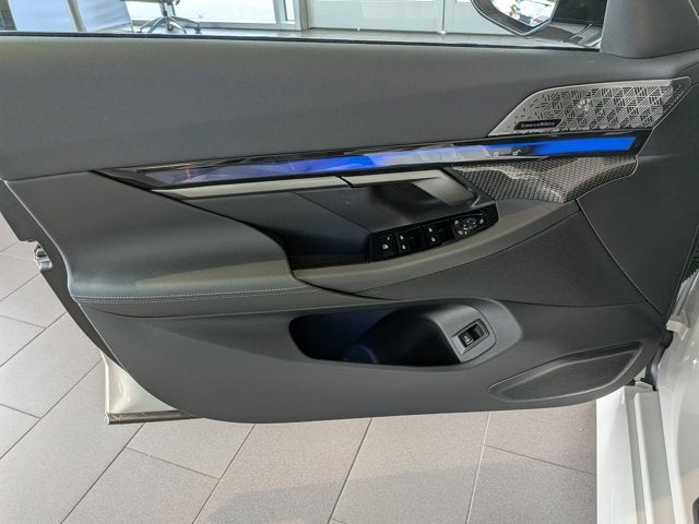 2027 BMW M5 Base