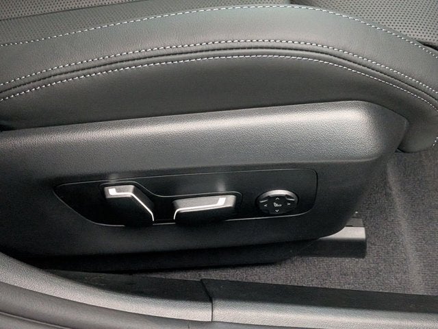 2027 BMW M5 Base