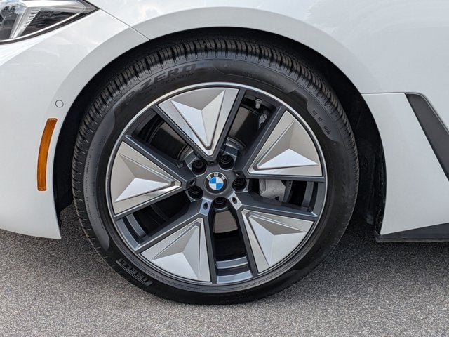 2025 BMW i4 eDrive40