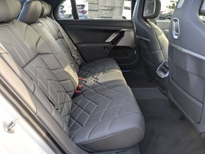 2025 BMW i7 eDrive50