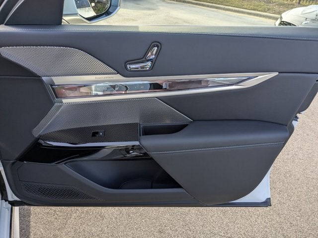 2025 BMW i7 eDrive50